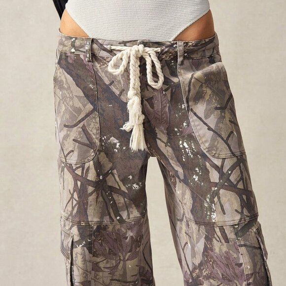 Women's Boho Low-Waisted Relaxed Fit Washed Tree Branch Printed Cargo pants - Picture 2 of 7